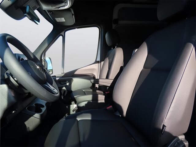 2024 Mercedes-Benz Sprinter 2500 Cargo 144 WB Merriam KS