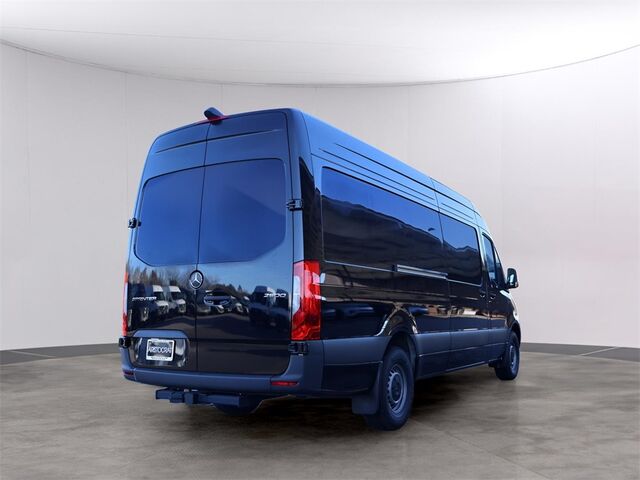 2024 Mercedes-Benz Sprinter 2500 Cargo 170 WB Merriam KS