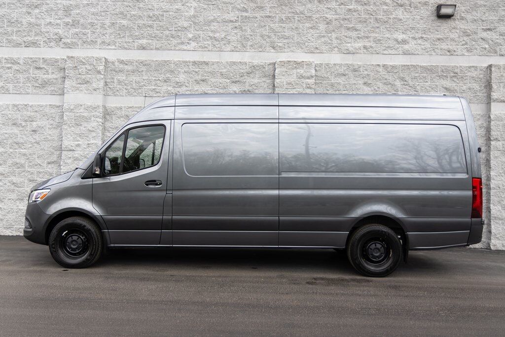 2024 Mercedes-Benz Sprinter 2500 Crew 170 WB Kenosha WI