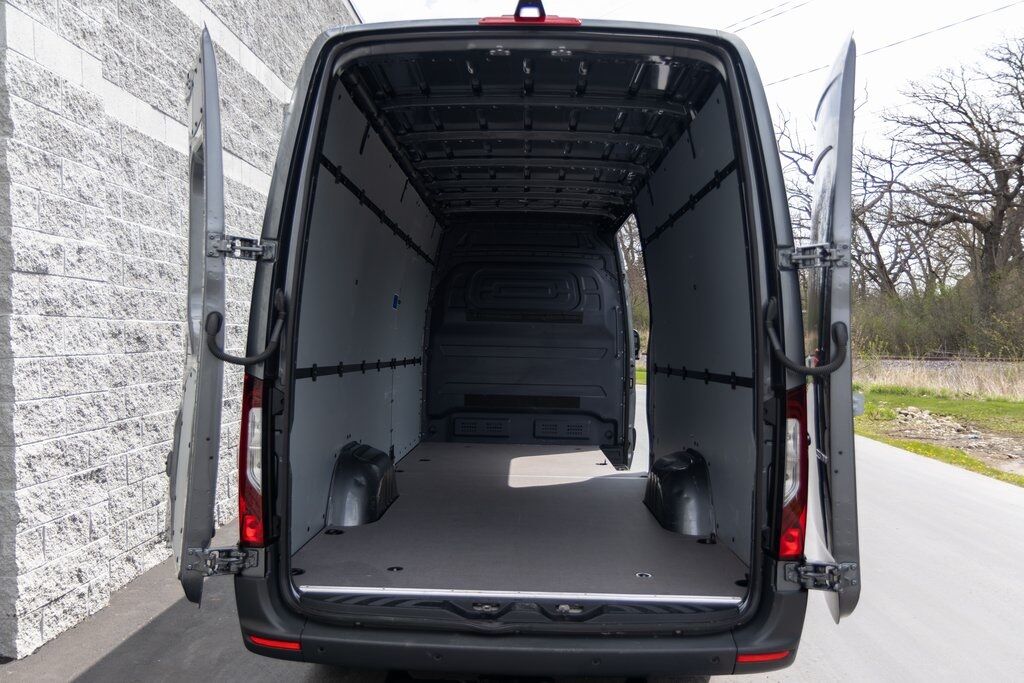 2024 Mercedes-Benz Sprinter 2500 Crew 170 WB Kenosha WI