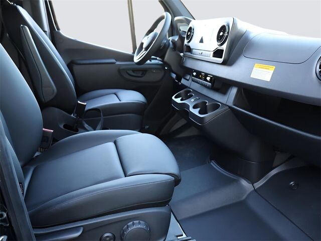 2024 Mercedes-Benz Sprinter 2500 Passenger 144 WB Merriam KS