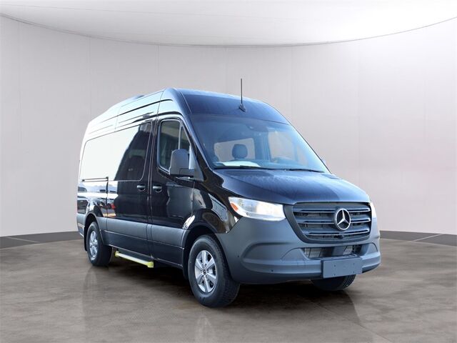 2024 Mercedes-Benz Sprinter 2500 Passenger 144 WB Merriam KS