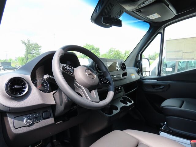 2024 Mercedes-Benz Sprinter 3500 Cargo 170 WB Merriam KS