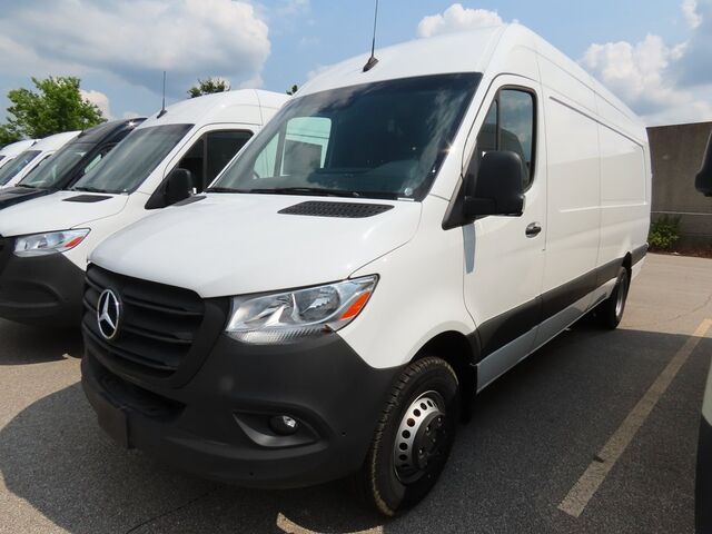 2024 Mercedes-Benz Sprinter 3500 Cargo 170 WB Merriam KS