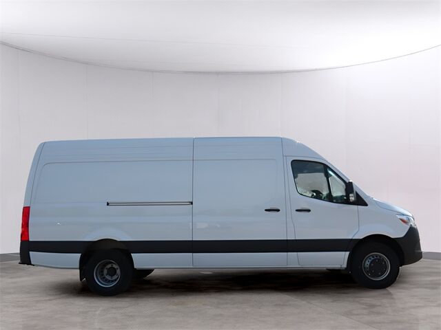 2024 Mercedes-Benz Sprinter 3500 Cargo 170 WB Merriam KS