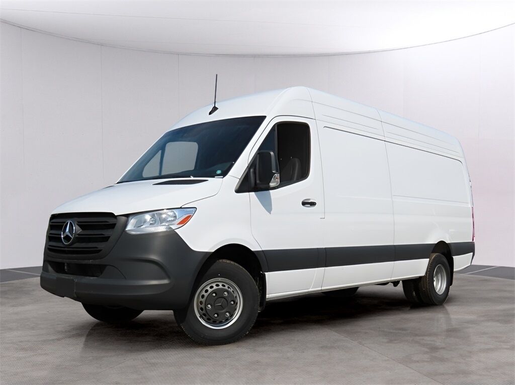 2024 Mercedes-Benz Sprinter 3500 Cargo 170 WB Merriam KS