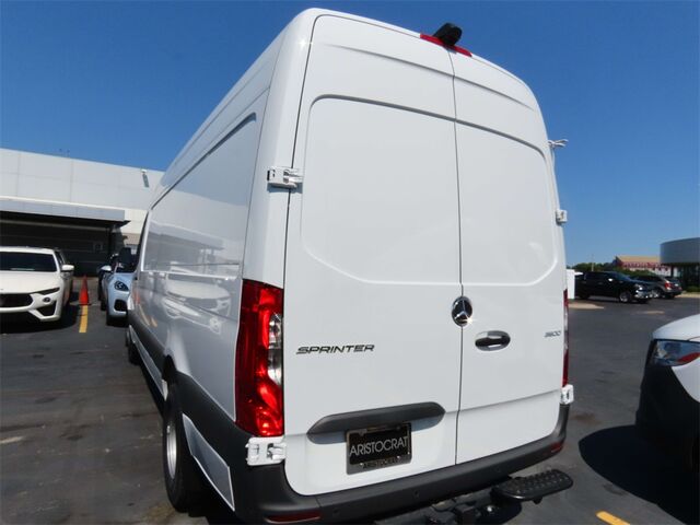 2024 Mercedes-Benz Sprinter 3500 Cargo 170 WB Merriam KS