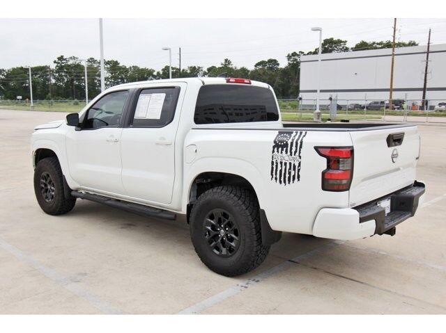 2024 Nissan Frontier SV