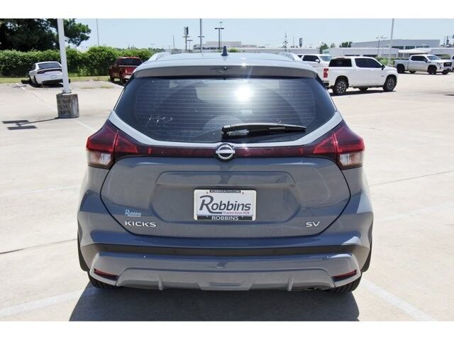 2024 Nissan Kicks SV