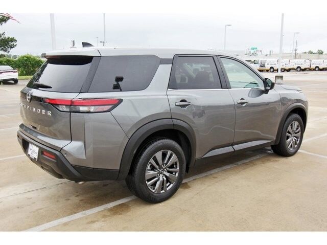 2024 Nissan Pathfinder S