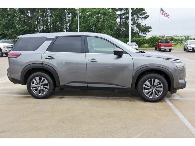 2024 Nissan Pathfinder S