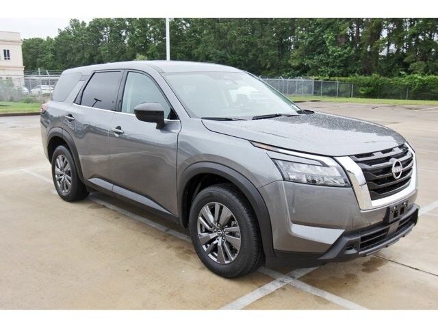 2024 Nissan Pathfinder S