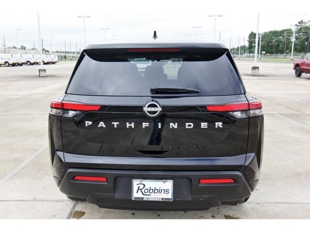 2024 Nissan Pathfinder S