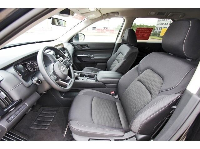 2024 Nissan Pathfinder S