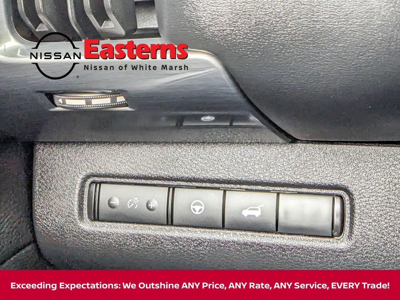 2024 Nissan Pathfinder SL White Marsh MD