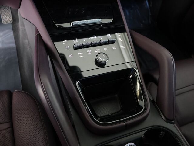 2024 Porsche Cayenne Coupe Merriam KS
