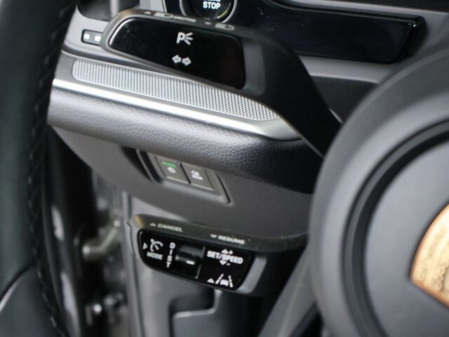 2024 Porsche Cayenne  Merriam KS