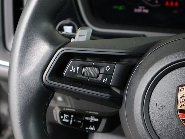2024 Porsche Cayenne  Merriam KS