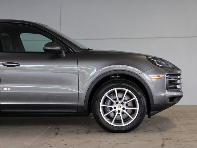 2024 Porsche Cayenne  Merriam KS