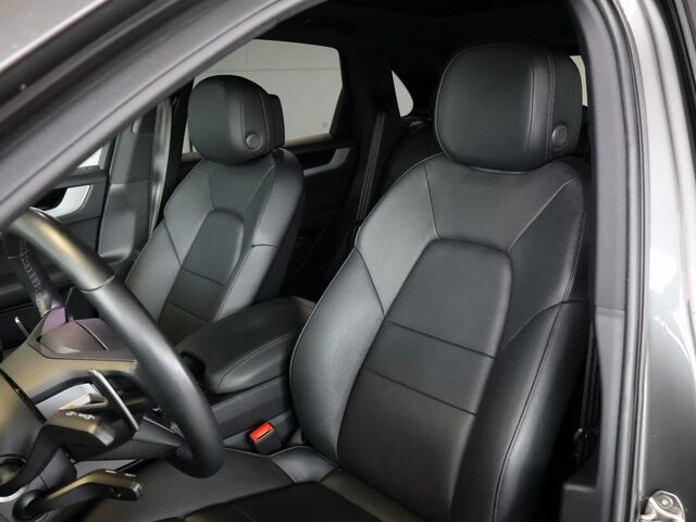 2024 Porsche Cayenne  Merriam KS