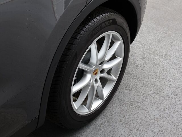 2024 Porsche Cayenne  Merriam KS