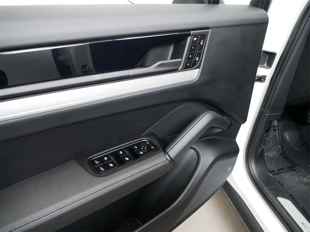 2024 Porsche Cayenne Oak Ridge TN