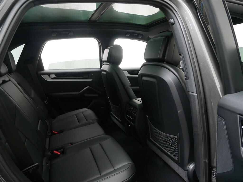 2024 Porsche Cayenne Oak Ridge TN
