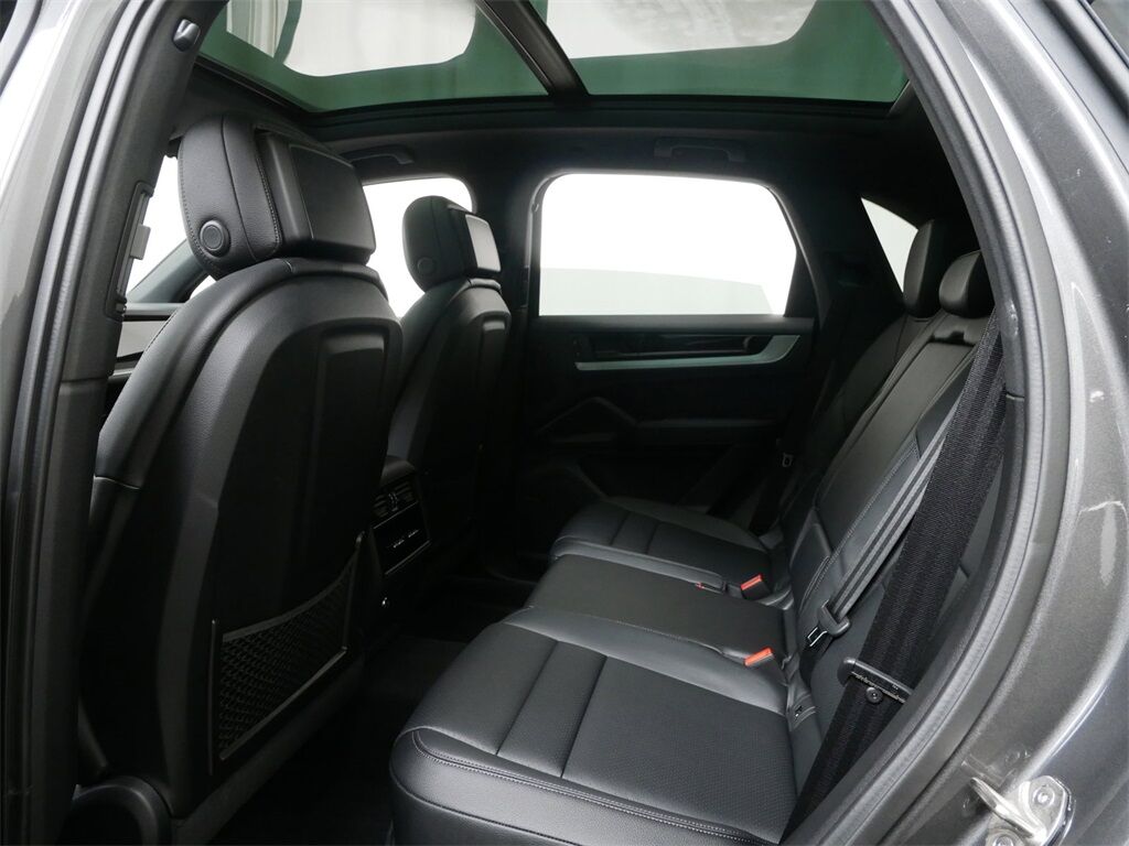 2024 Porsche Cayenne Oak Ridge TN