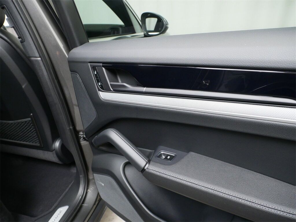 2024 Porsche Cayenne Oak Ridge TN