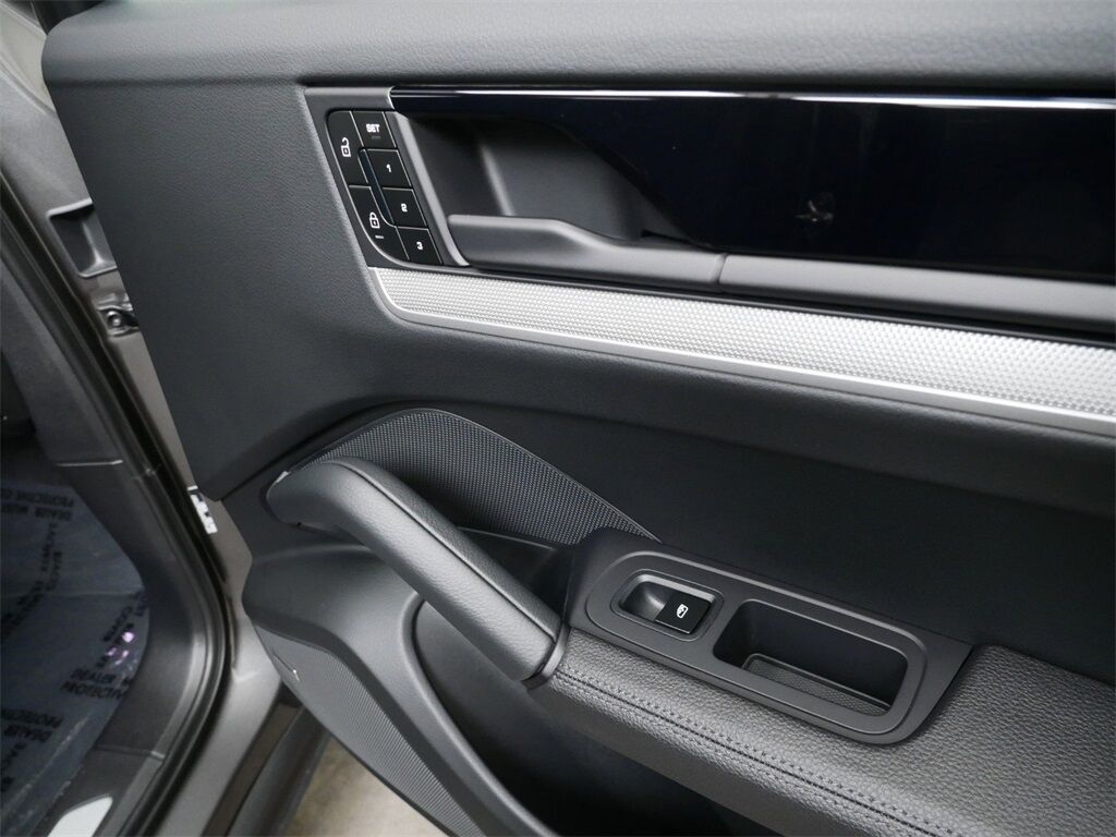 2024 Porsche Cayenne Oak Ridge TN