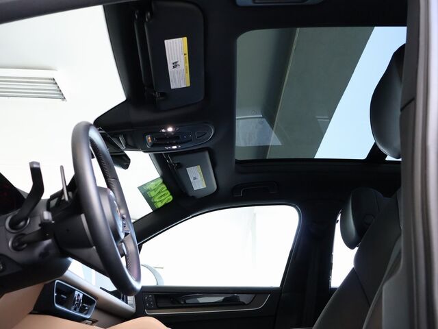 2024 Porsche Cayenne S Merriam KS