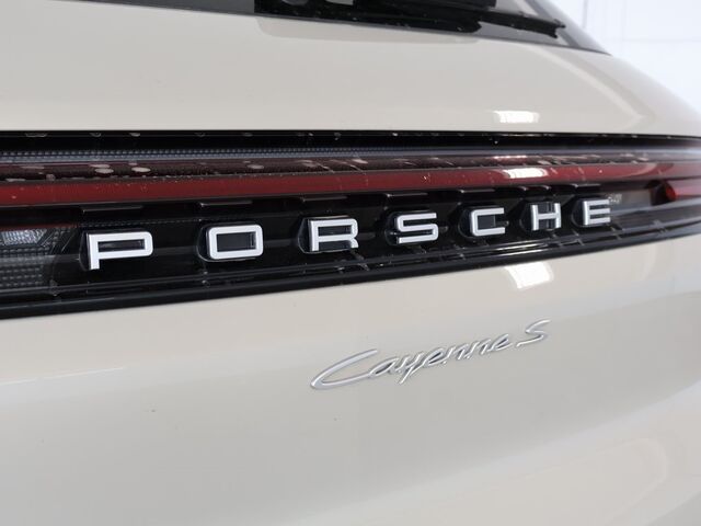 2024 Porsche Cayenne S Merriam KS
