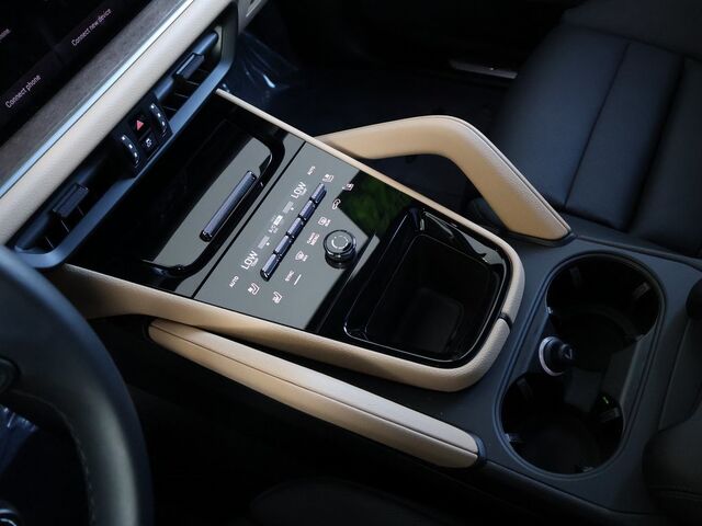 2024 Porsche Cayenne S Merriam KS