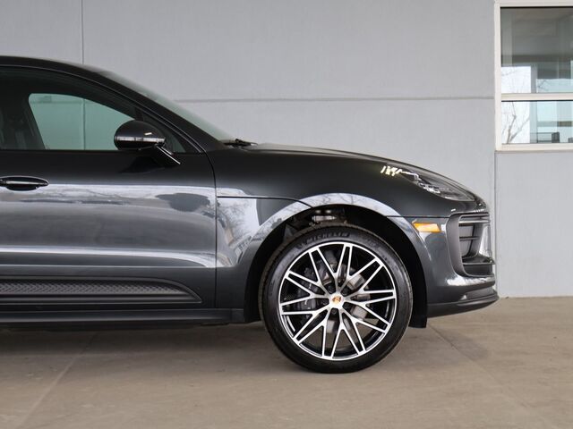 2024 Porsche Macan  Merriam KS