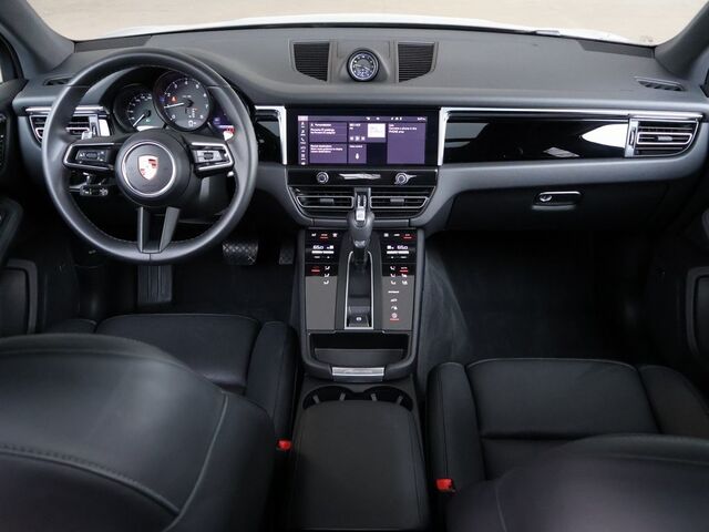 2024 Porsche Macan  Merriam KS