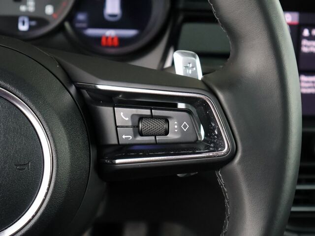 2024 Porsche Macan  Merriam KS