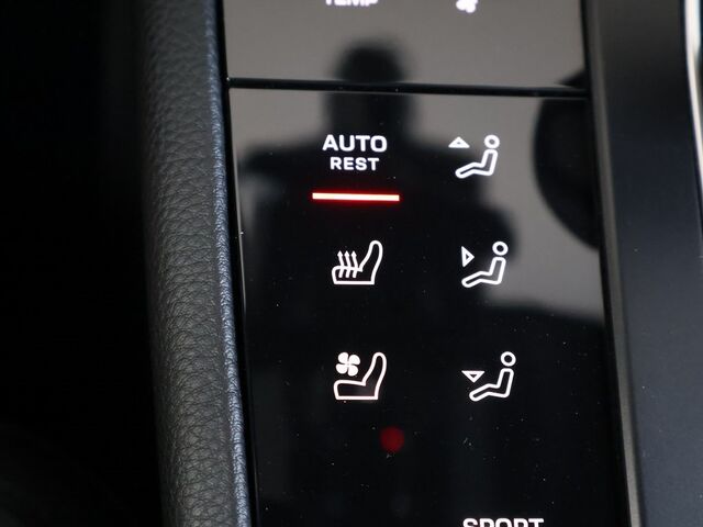 2024 Porsche Macan  Merriam KS