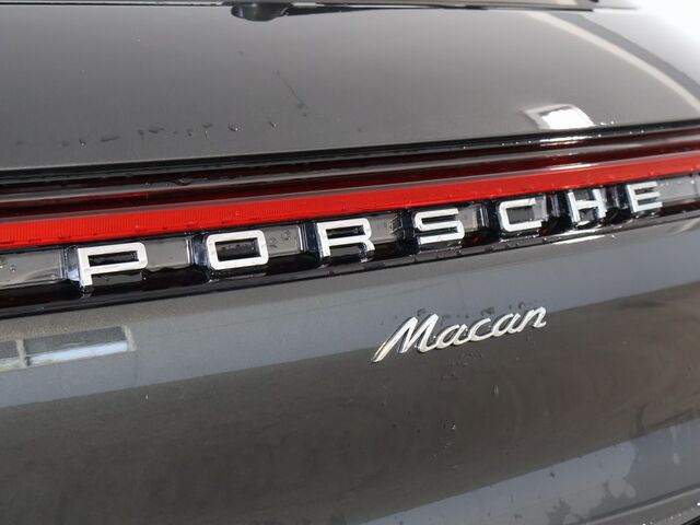 2024 Porsche Macan  Merriam KS