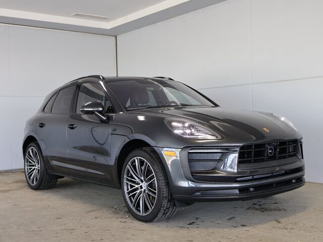 2024 Porsche Macan  Merriam KS