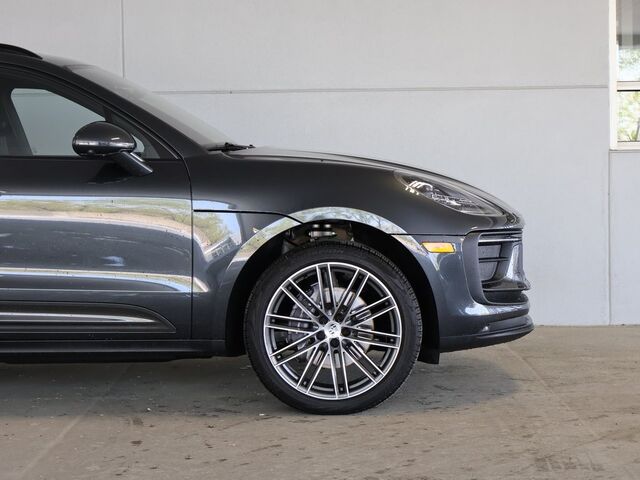 2024 Porsche Macan  Merriam KS