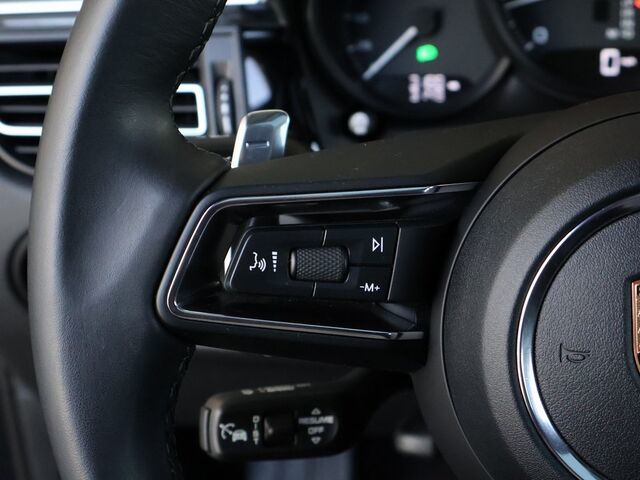 2024 Porsche Macan  Merriam KS