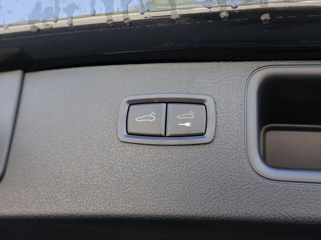 2024 Porsche Macan  Merriam KS