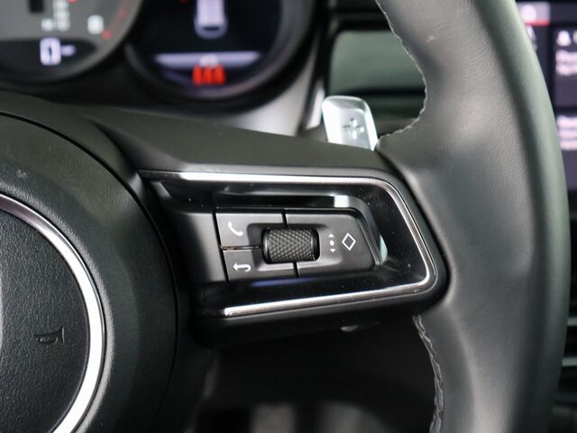 2024 Porsche Macan  Merriam KS