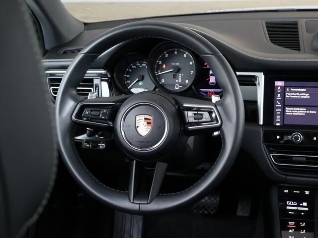 2024 Porsche Macan  Merriam KS