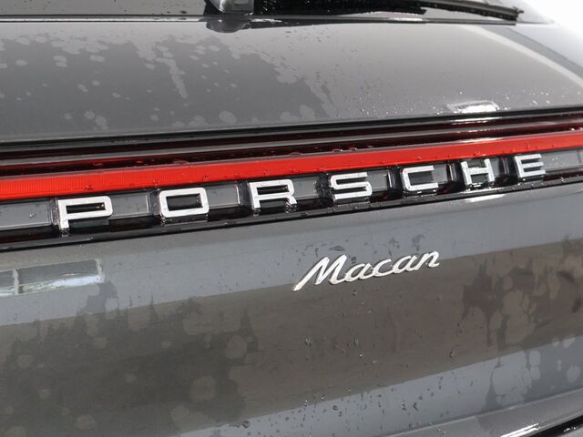 2024 Porsche Macan  Merriam KS