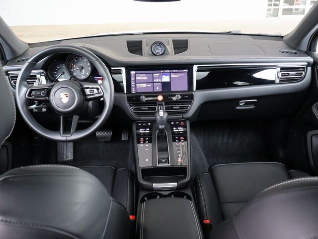 2024 Porsche Macan  Merriam KS