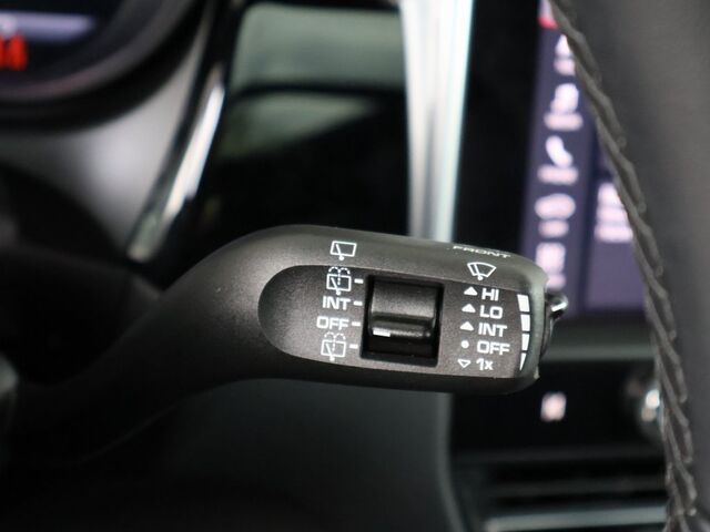 2024 Porsche Macan  Merriam KS