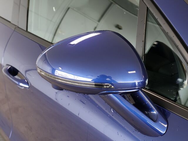 2024 Porsche Macan  Merriam KS