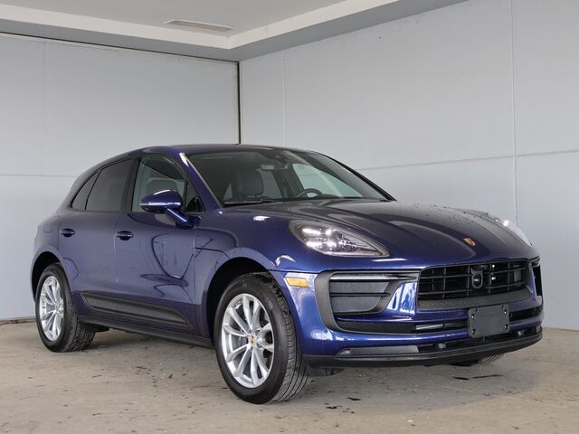 2024 Porsche Macan  Merriam KS