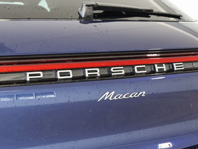 2024 Porsche Macan  Merriam KS